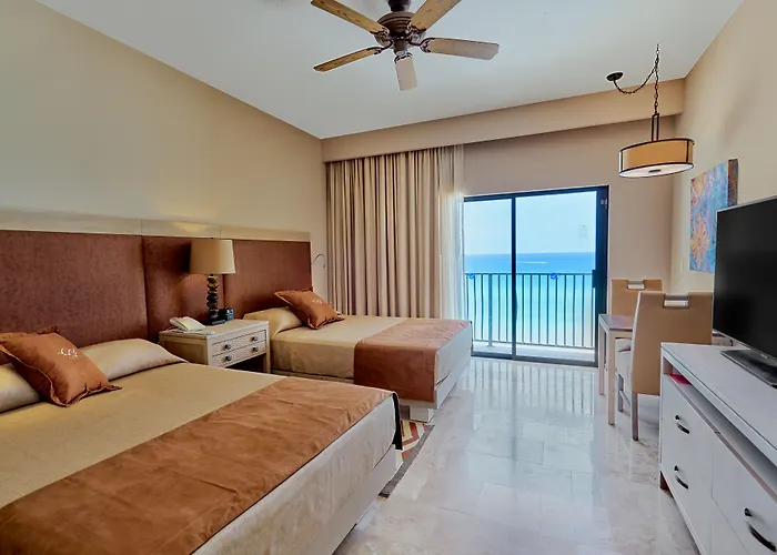 Holiday Inn Club Vacations The Royal Sands All Inclusive Cancun